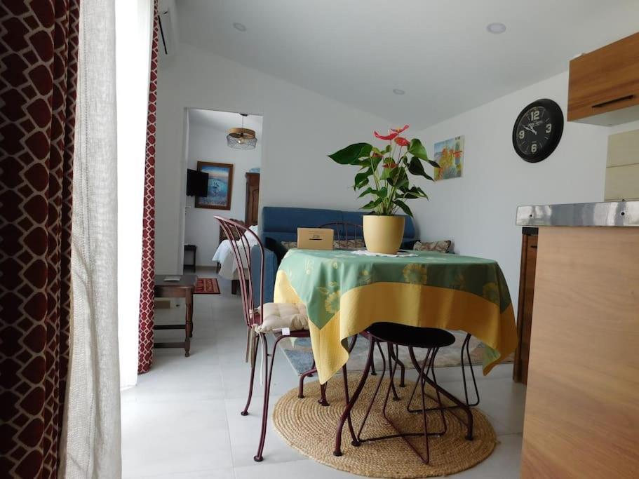 Maisonnette De Jardin Марсель Экстерьер фото